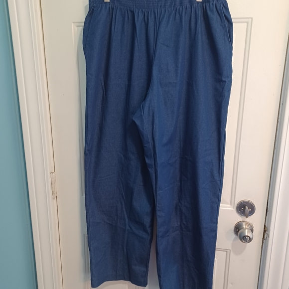 NWT Alfred Dunner Stretch Pull-On Pant Size 18 - Picture 5 of 10